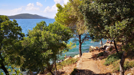 OMILJENO LETOVALIŠTE SRBA SKORO PA POPUNJENO! Mesta za jul ima još jako malo, a evo koliko iznose najjeftinije ponude