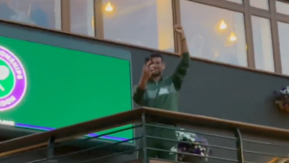 NIKAD JAČA SCENA Novak je visoko podigao pesnicu, a onda je nastao delirijum (VIDEO)