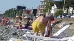 "PA GDE JE SAD NESTAO?!" Osvanuo urnebesan snimak sa letovanja - nasmejaće vas do suza (VIDEO)