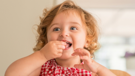 MEDICINSKA SESTRA UPOZORILA RODITELJE Deca u Srbiji obožavaju ovaj slatkiš, a on povećava rizik od gušenja