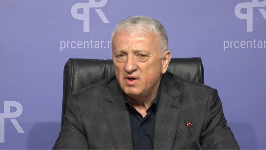 VRATIO SE SRPSTVU Zoran Lazović zapevao čuveni hit Baje Malog Knindže (VIDEO)