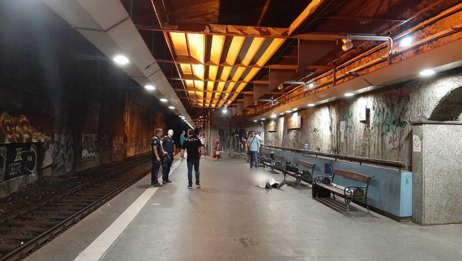 STRAVIČAN PRIZOR U CENTRU BEOGRADA Mladiću pozlilo, pa preminuo na železničkoj stanici