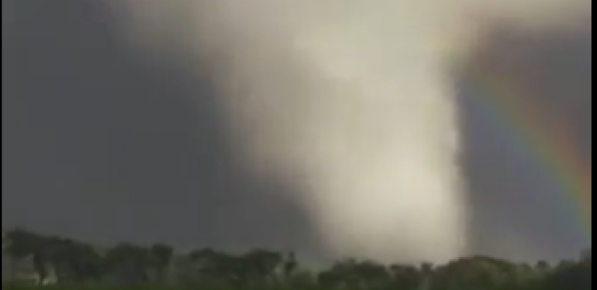 SERIJA TORNADA VITLA SVE PRED SOBOM! Haos u Čikagu, 10.000 ljudi ostalo bez struje (FOTO/VIDEO)