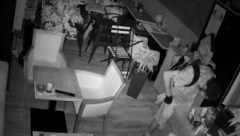 UPAO U LOKAL, PA KRAO SVE ŠTO MU JE PALO POD RUKU Snimak krađe kod Đerma, lopov hara Bulevarom kralja Aleksandra (VIDEO)