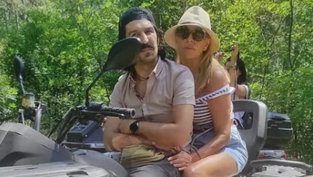 POKAZALI KAKO IZGLEDAJU U KUPAĆIM KOSTIMIMA Skinuli se Verica Rakočević i njen 35 godina mlađi muž (FOTO)