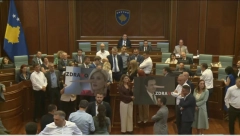NOVI INCIDENT U ODMETNIČKOJ SKUPŠTINI U PRIŠTINI