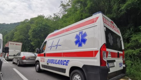 BEBA POVREĐENA U SAOBRAĆAJNOJ NESREĆI Težak udes na auto-putu kod Beograda (FOTO)