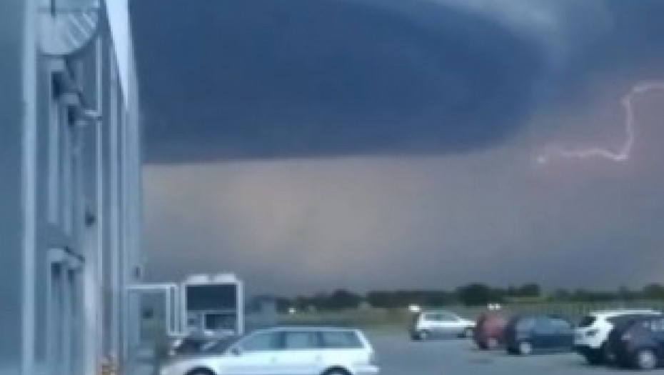 NEBO NAD SRBIJOM SINOĆ KAO PRED APOKALIPSU Domaći meteorolog objasnio o čemu je reč (FOTO/VIDEO)