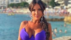 PROCURILE GOLE FOTKE ALEKSANDRE SUBOTIĆ Njen dečko će propasti u zemlju kada vidi, da li je moglo niže?! (FOTO)