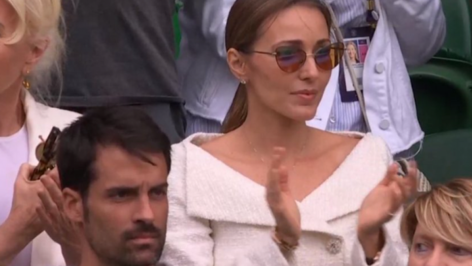 ODEVNA KOMBINACIJA ZA FINALE Evo šta je Jelena Đoković obukla za istorijsko finale Vimbldona između Đokovića i Alkaraza