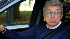 SAŠA POPOVIĆ PAZARIO ZVER VREDNU VIŠE OD POLA MILIONA EVRA Iz luks salona izvezao besnu mašinu!