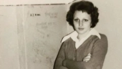 KO JE PEVAČICA SA SLIKE? Danas je jedna od najpopularnijih dama u Srbiji, a iznenadna smrt ju je slomila! (FOTO)