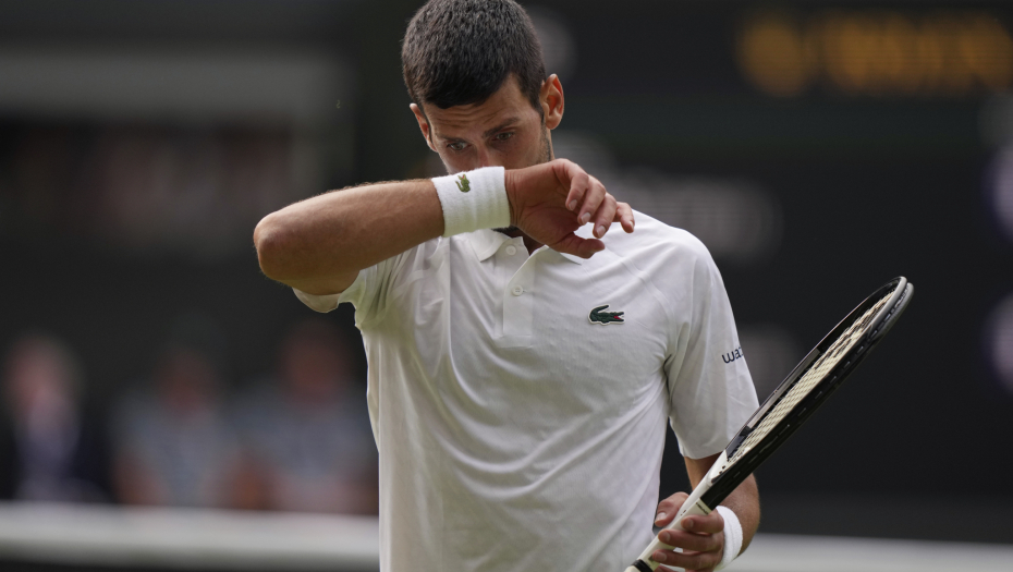 NA UDARU BANKE Britanski političar u nikad većem problemu zbog prijateljstva sa Novakom?