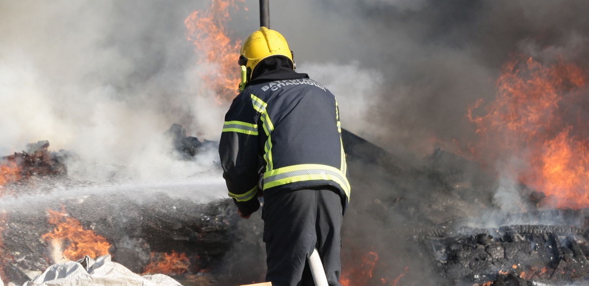 IZBIO POŽAR U RUMI Buknula vatra u sportskom centru
