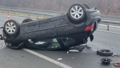 ZASTAŠUJUĆA SCENA NA PUTU KA UŽICU! Automobil završio na krovu, ima povređenih