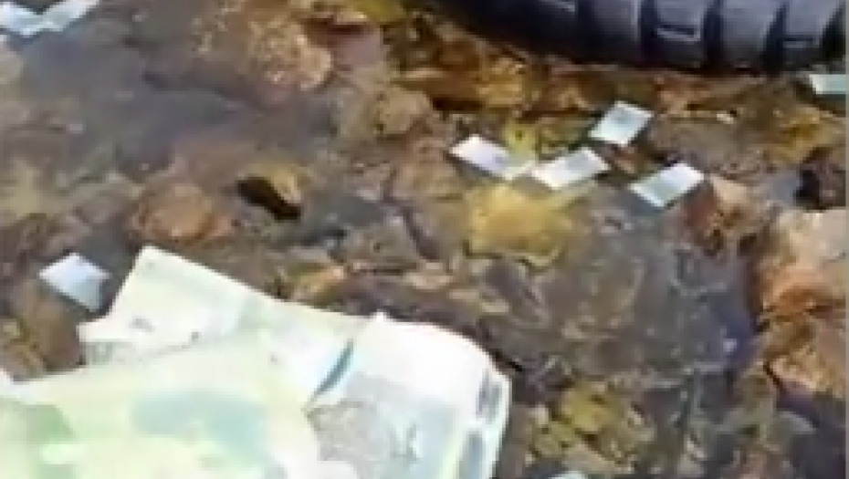 NEVEROVATNA SCENA U LUCI BAR Pronašao gomilu novčanica od 100 evra - odakle ovoliko para? (VIDEO)