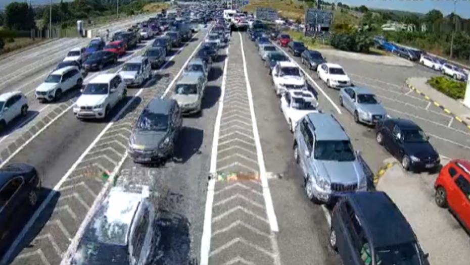 KILOMETARSKE KOLONE NA GRANICI SA GRČKOM Pao sistem, evo kada se očekuje da će proraditi