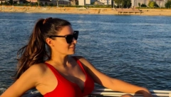 SANJA KUŽET SE OTRGLA KONTROLI! Skinula se i pokazala hot telo, a njene vrele poze ostavljaju bez daha (FOTO)