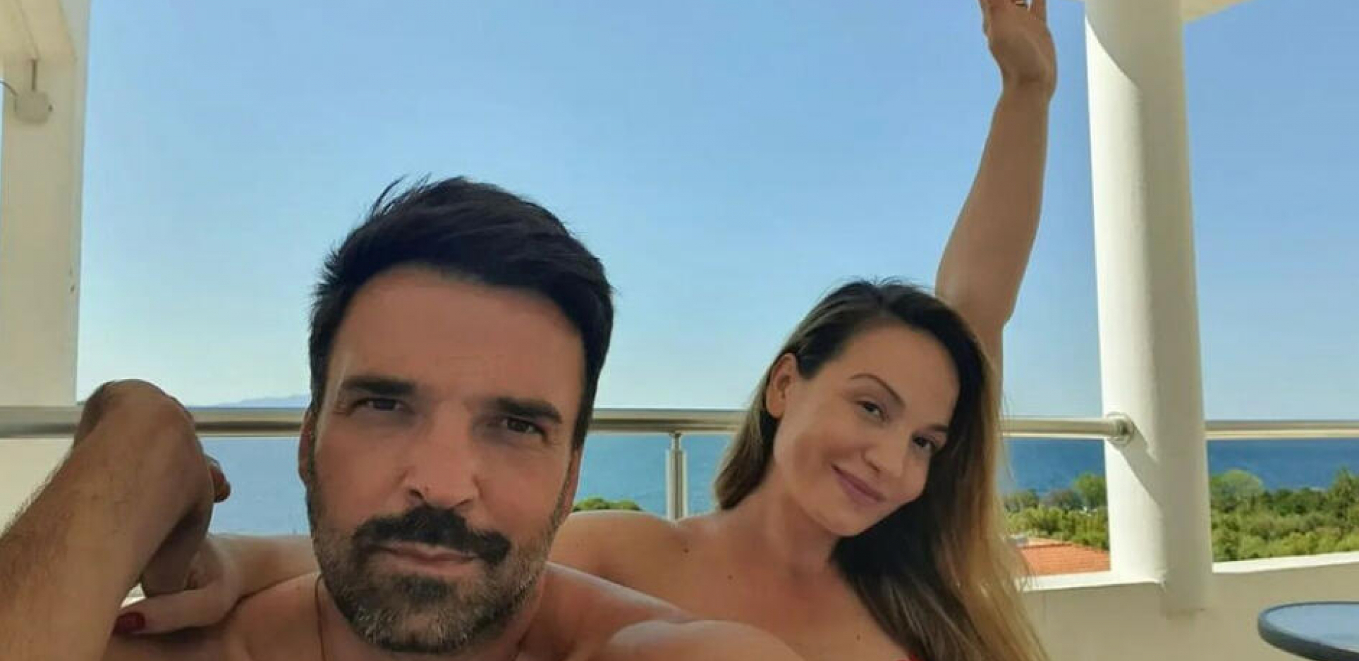 POKAZALI KAKO UŽIVAJU Jelena Tomašević otputovala sa Bosiljčićem, pa pokazala kako izgleda u kupaćem! (FOTO)