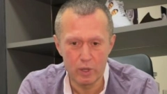 CRNOGORAC KOJI JE OPTUŽEN ZA PEDOFILIJU SRAMNO NAPAO NOVAKA Udarna pesnica Mila Đukanovića Srbe ne može da smisli