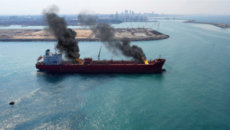 DRAMA U CRVENOM MORU Dve eksplozije u blizini obale Jemena