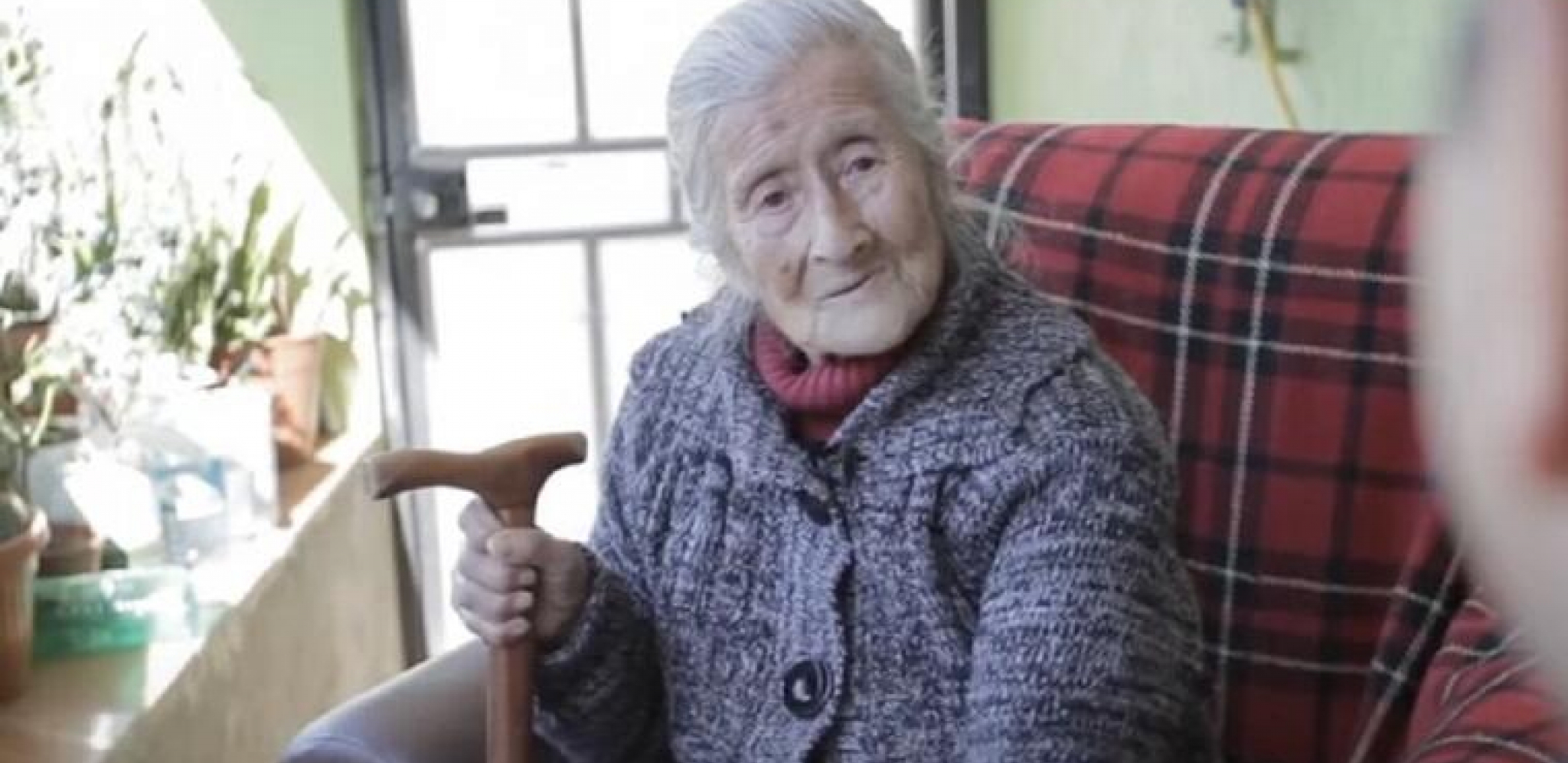 ŽELELA DA SAZNA ISTINU O SVOM POREKLU Naišla na neverovatno otkriće, iza svega se krije tužna priča!