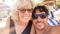 BAKA (83) SE RAZVELA OD 45 GODINA MLAĐEG Nisam zaljubljena tinejdžerka, umesto da vodimo ljubav, on bi samo ovo