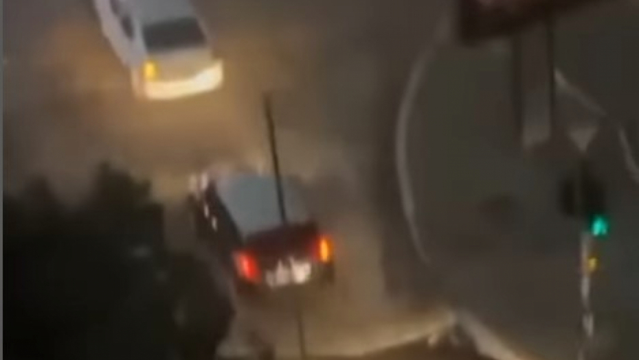 "UPRAVO SAM VIDELA NEČIJE GAĆE KAKO LETE" Na Karaburmi sinoć i strašno i smešno, snimci preplavili mreže