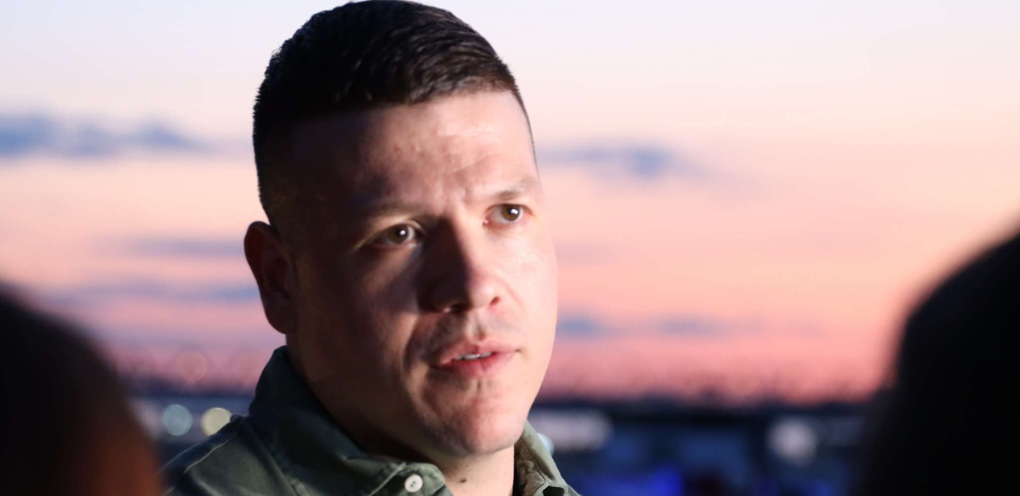 DEVOJKA HTELA DA ME POLJUBI U USTA PA ME GAĐALA ČIZMOM Sloba Radanović otvorio dušu pa priznao za koji greh se kaje!