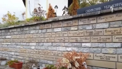 OVO JE NASTRADALIJA SRPSKA PORODICA NA KiM, NJIH 17 JE POBIJENO 1998. KOD ORAHOVCA Prvo su poterani na sahranu, pa utovareni u kamion....