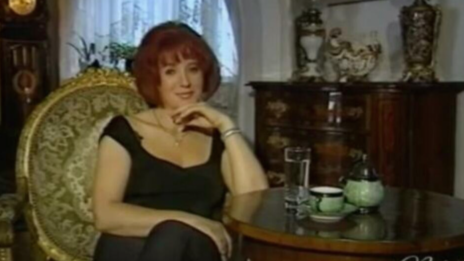 OVA NAŠA PEVAČICA POSEDUJE NAJSKUPLJU KUĆU NA ESTRADI Luksuzna nekretnina vredna više miliona evra, a evo kako izgleda unutrašnjost (FOTO)