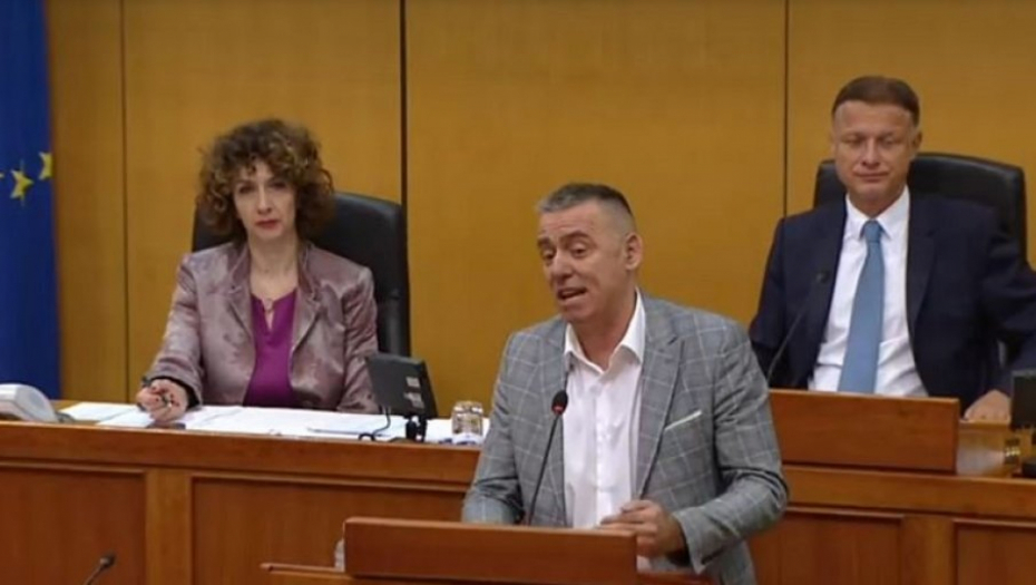 HRVATSKI SABOR KAO MINHENSKA PIVNICA Sramna provokacija - Tu su Srbi, sprema se oluja (VIDEO)