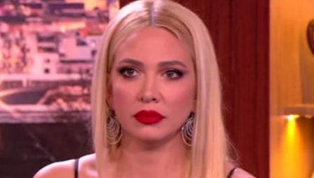 PEVAČICA KOJA BOLUJE OD RAKA NA IVICI SUZA ZBOG MILICE Uputila dirljive reči poznatoj koleginici