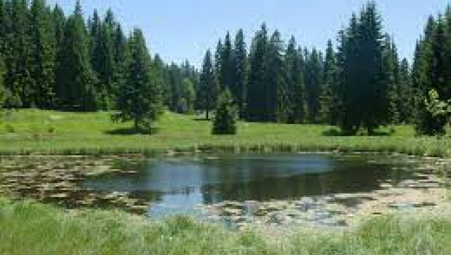 MISTERIOZNO JEZERO NA VRHU GOLIJE Legende o njemu lede krv u žilama