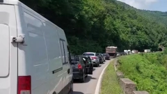 Stravična nesreća kod Fruške Gore, direktan sudar kamiona i automobila (FOTO)