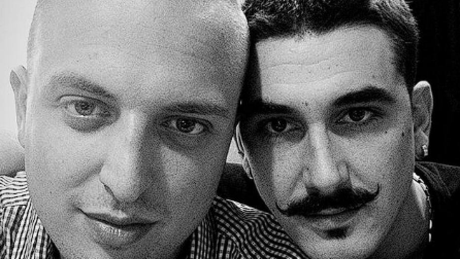 UŽASNA TRAGEDIJA! Našem pevaču umro brat, oprostio se od njega ovim rečima