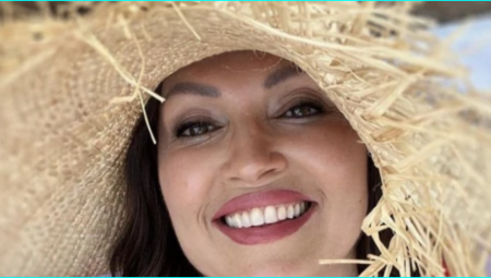 ZAPALILA SVE U ŠESTOJ DECENIJI Nina Badrić objavila fotografije u bikiniju, pokazala sve atribute! (FOTO)