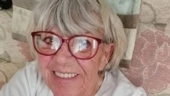 BAKA IRIS (83) OSTAVILA DUPLO MLAĐEG MUŽA Ovo nije mogla da mu oprosti, kaže da joj treba "živahniji" muškarac
