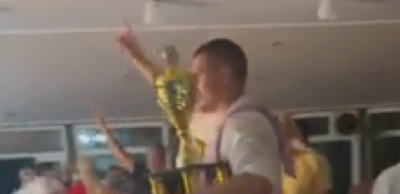 GDE JE JOKIĆ? Dok Srbija pati zbog njegovog otkaza, Nikola se veseli u transu (VIDEO)