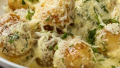 RECEPT BAKA DRAGINJE Starinske šufnudle punjene sirom, a prelivene kajmakom