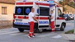 TEŠKA NESREĆA NA PALIĆU Dva vozila potpuno uništena, automobil sleteo sa puta (FOTO)