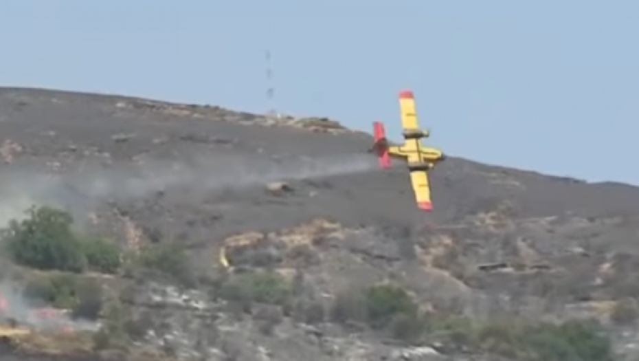 TRENUTAK PADA KANADERA U GRČKOJ U letelici je navodno bilo dvoje ljudi (VIDEO)