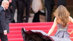 ROĐENA JE KAO PLOD LJUBAVI SVOJE MAJKE I TINEJDŽERA Žena bivšeg predsednika je spavala s ocem i sinom, a jednom je rodila dete