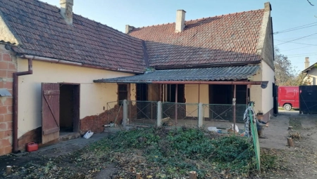 PRODAJE KUĆU U SRBIJI ZA 13.500 EVRA: Ali uz jedan uslov, još je jetinija (FOTO)