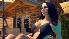 POKAZALA LINIJU 25 DANA NAKON POROĐAJA! Helena Topalović grmi u kupaćem kostimu (FOTO)