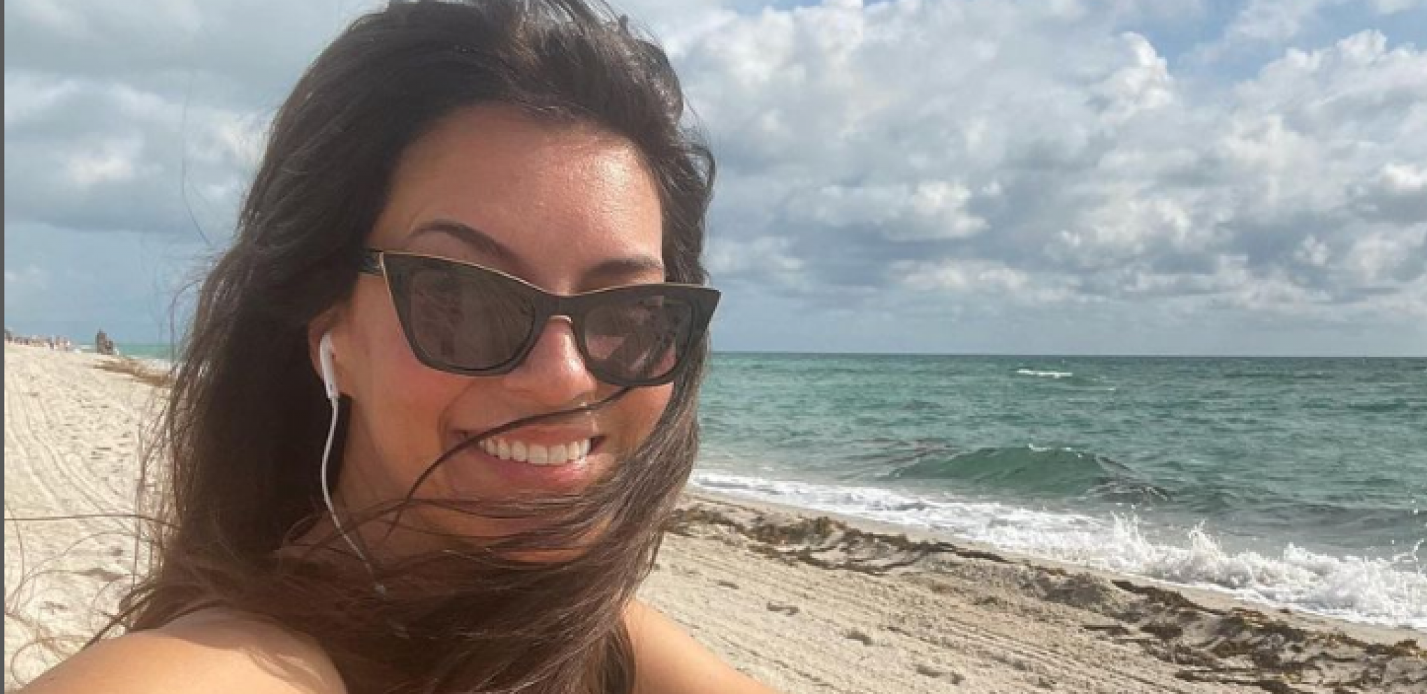 KILIBARDA PODELILA LEPE VESTI Voditeljka u zagrljaju Baneta Vučelića, a ovo je povod za slavlje