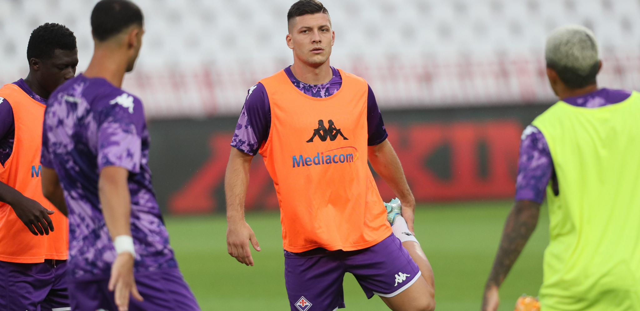 PONOVO KOD KUĆE Evo kako su "zvezdaši" dočekali Luku Jovića na povratku na "Marakanu" (VIDEO)