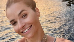 ZLATNE ALKE NA DEKOLTEU I PROREZI NA STRUKU Kupaći Marije Karan kao najprovokativniji model ovog leta