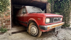 TO JE AUTO, SKLANJAJ KRŠEVE "Kec" upalio nakon 26 godina, klasa je večna