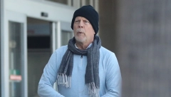 "ON JE SVE GORE I GORE" Bivša devojka Brusa Vilisa otkrila detalje o stanju slavnog glumca, porodica je očajna